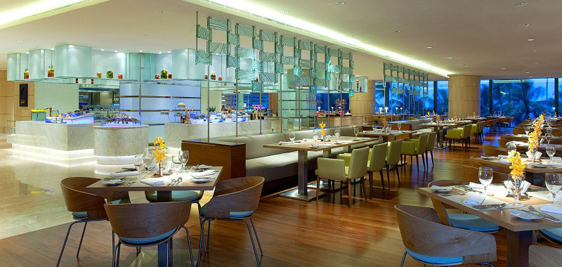 Nhà hàng Feast ở Khách sạn Sheraton Nha Trang | Travelmart.vn