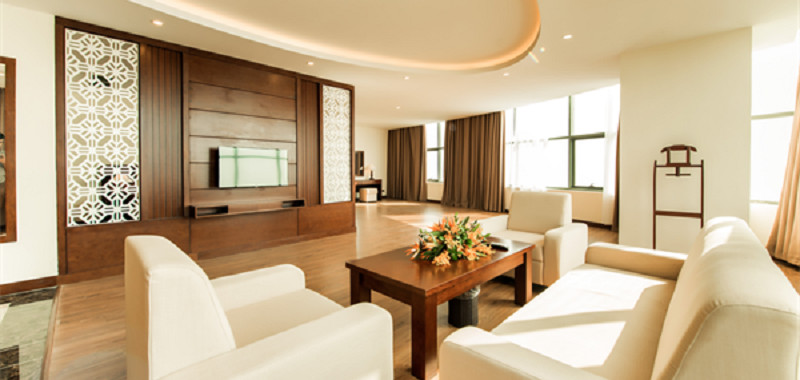 royal-suite-muong-thanh-grand-cua-lo-1