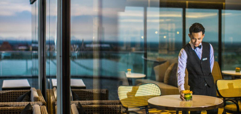 Latitude Rooftop Bar ở Khu nghỉ dưỡng Vinpearl Nam Hội An | Travelmart.vn