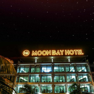 Moon Bay Ha Long Hotel